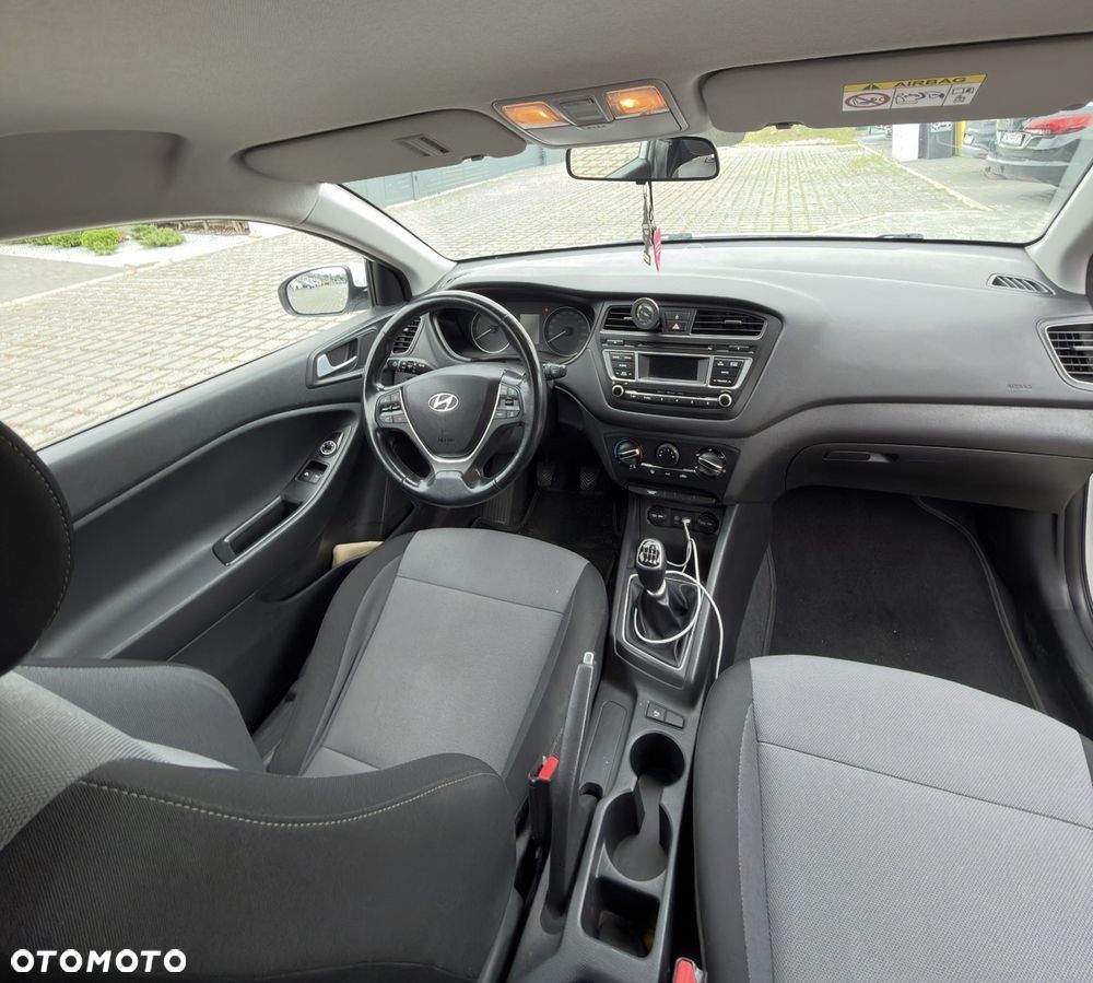 Hyundai i20 1.4 - 14