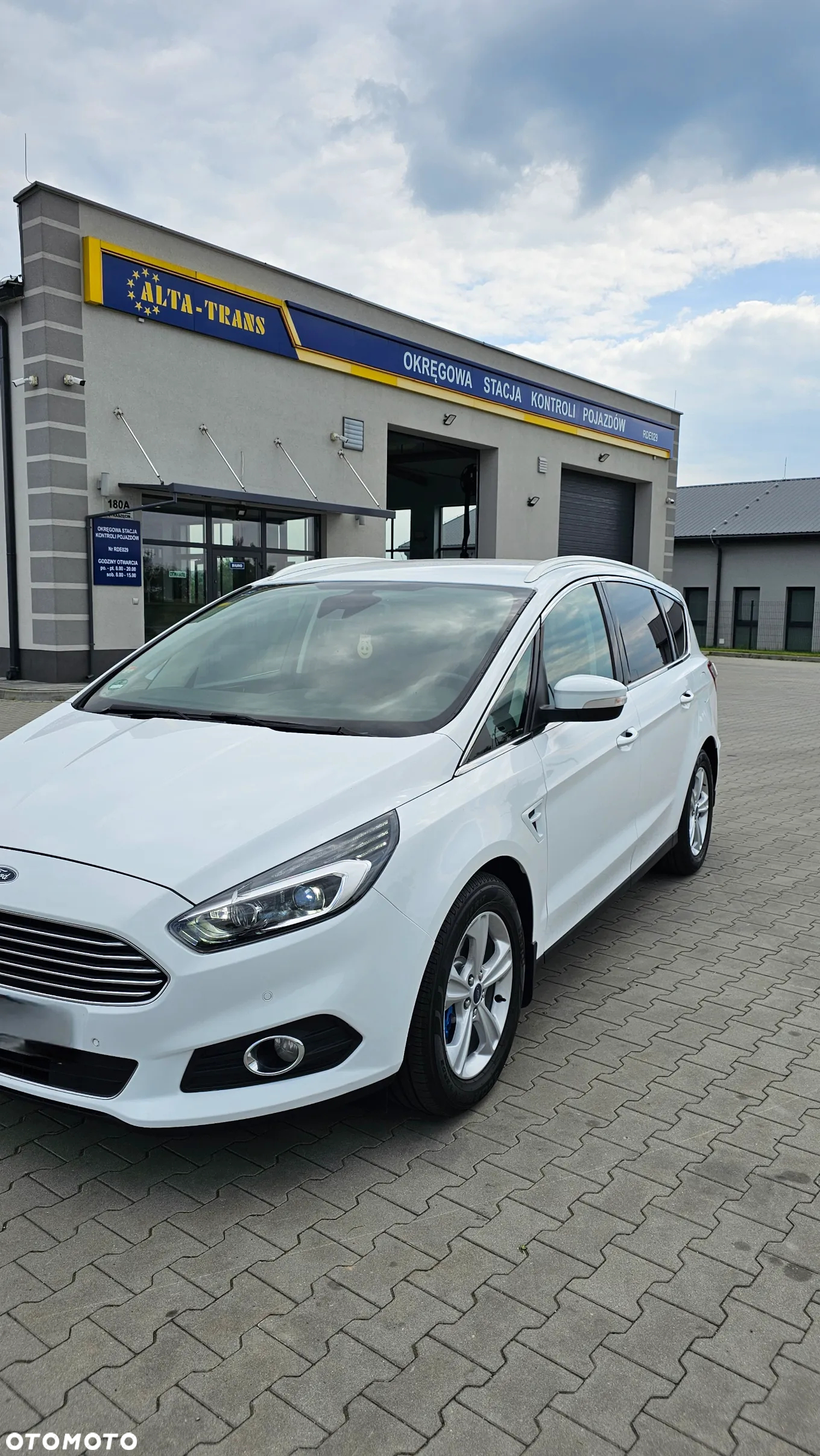 Ford S-Max - 14
