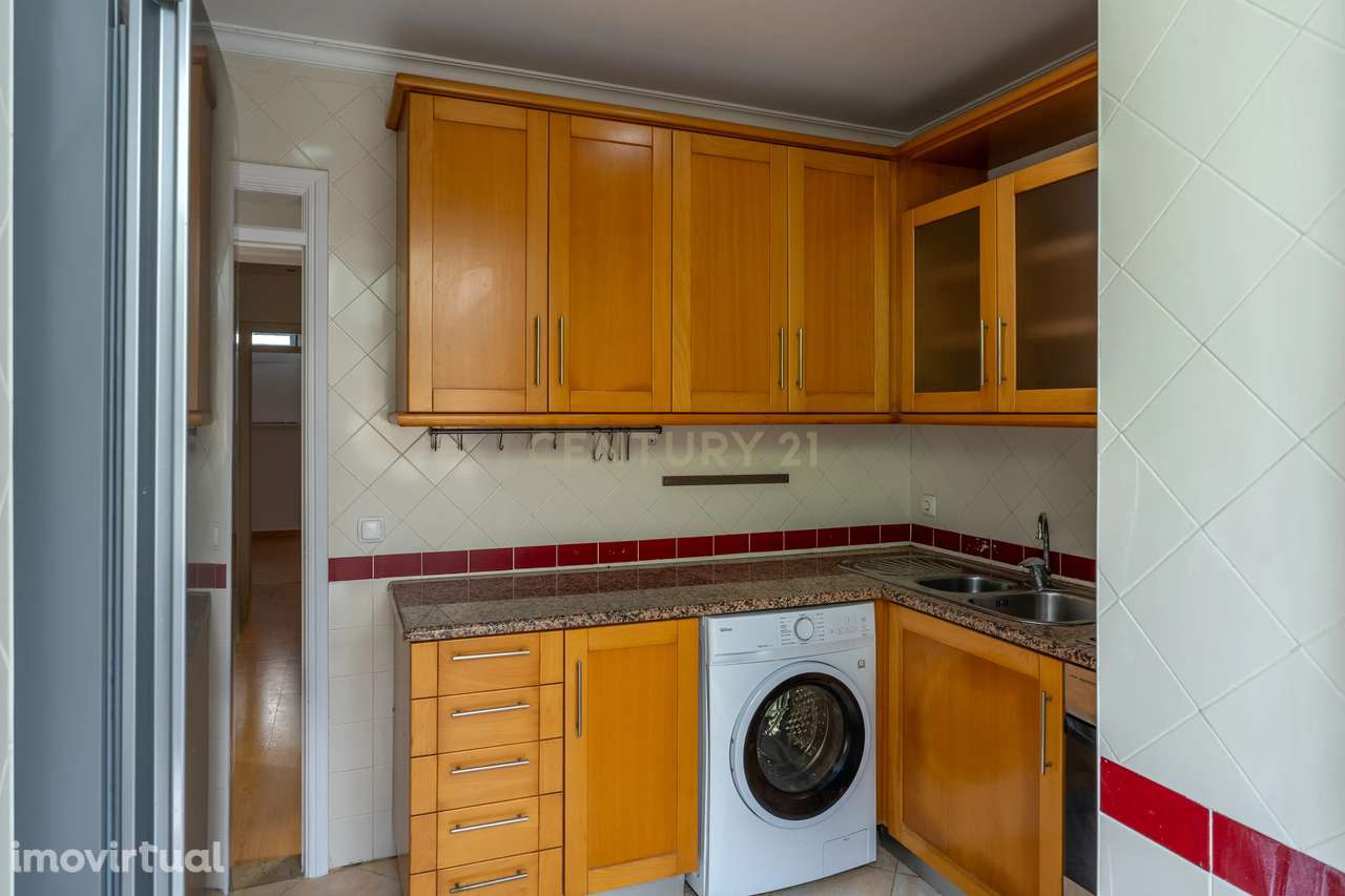 T2 em Campo de Ourique com Pátio de 23m² - Grande imagem: 5/23