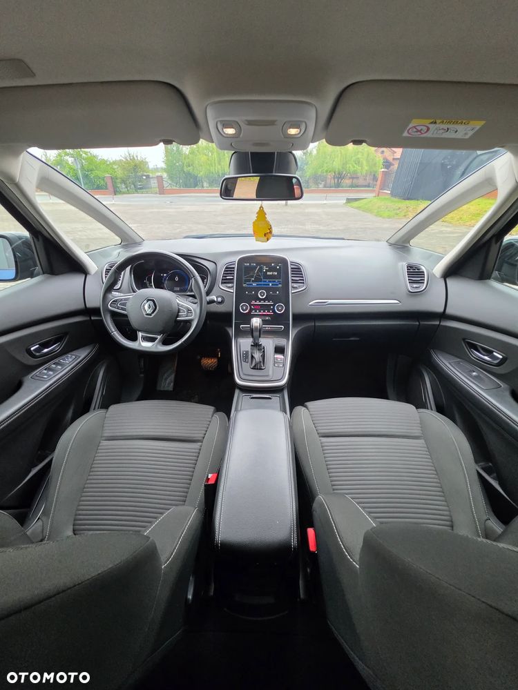 Renault Grand Scenic - 9