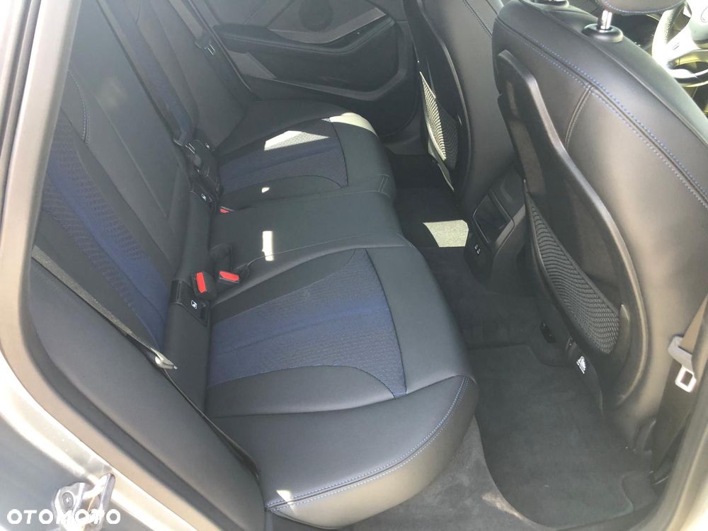 BMW Seria 2 218d M Sport - 25