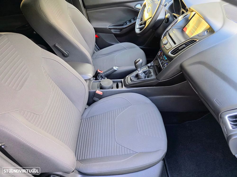 Ford Focus 1.0 SCTi Titanium - 40