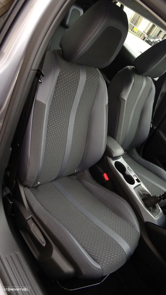 Peugeot 2008 PureTech 130 Allure - 14