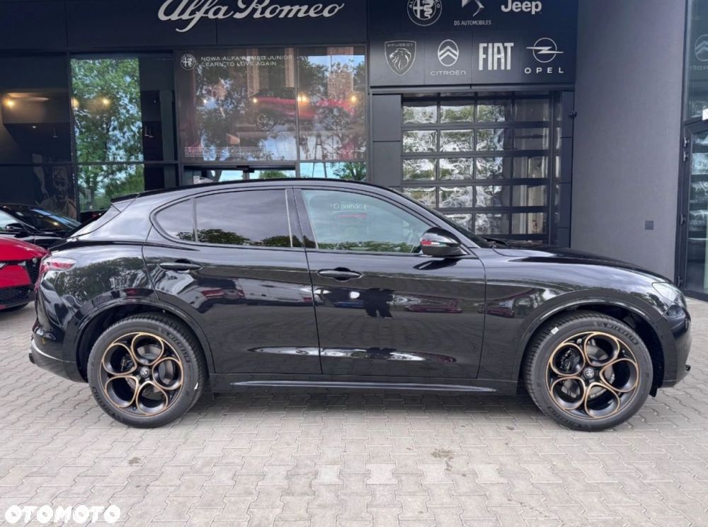 Alfa Romeo Stelvio - 7
