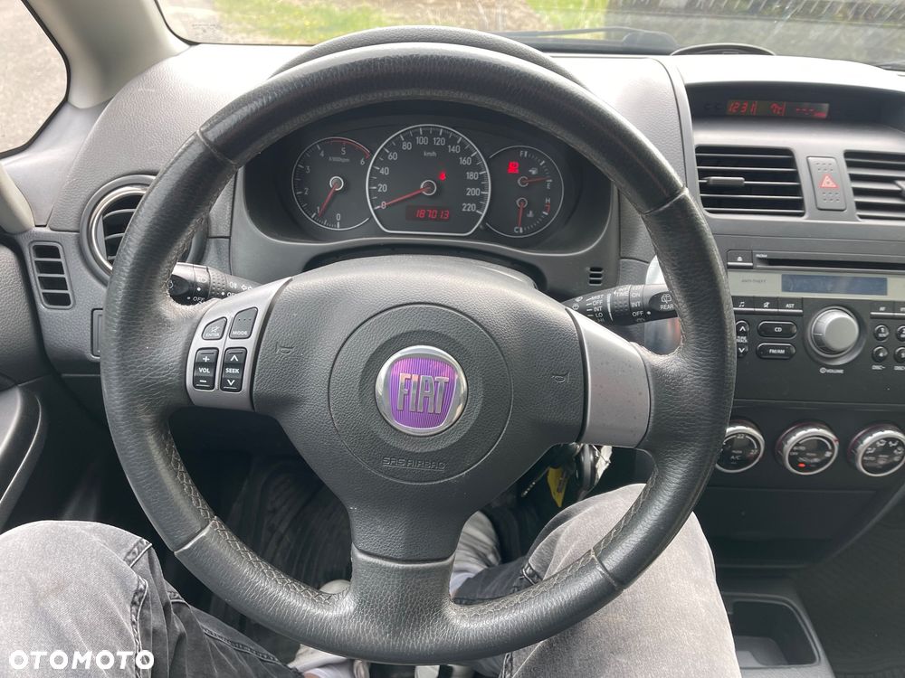 Fiat Sedici 1.9 Multijet DPF 4x4 Dynamic - 17