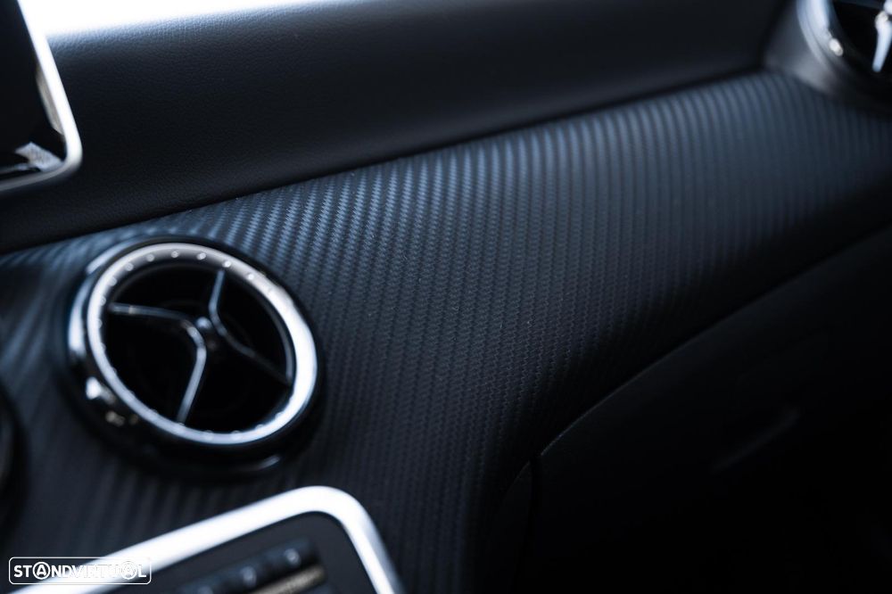 Mercedes-Benz GLA 180 CDI Urban - 16