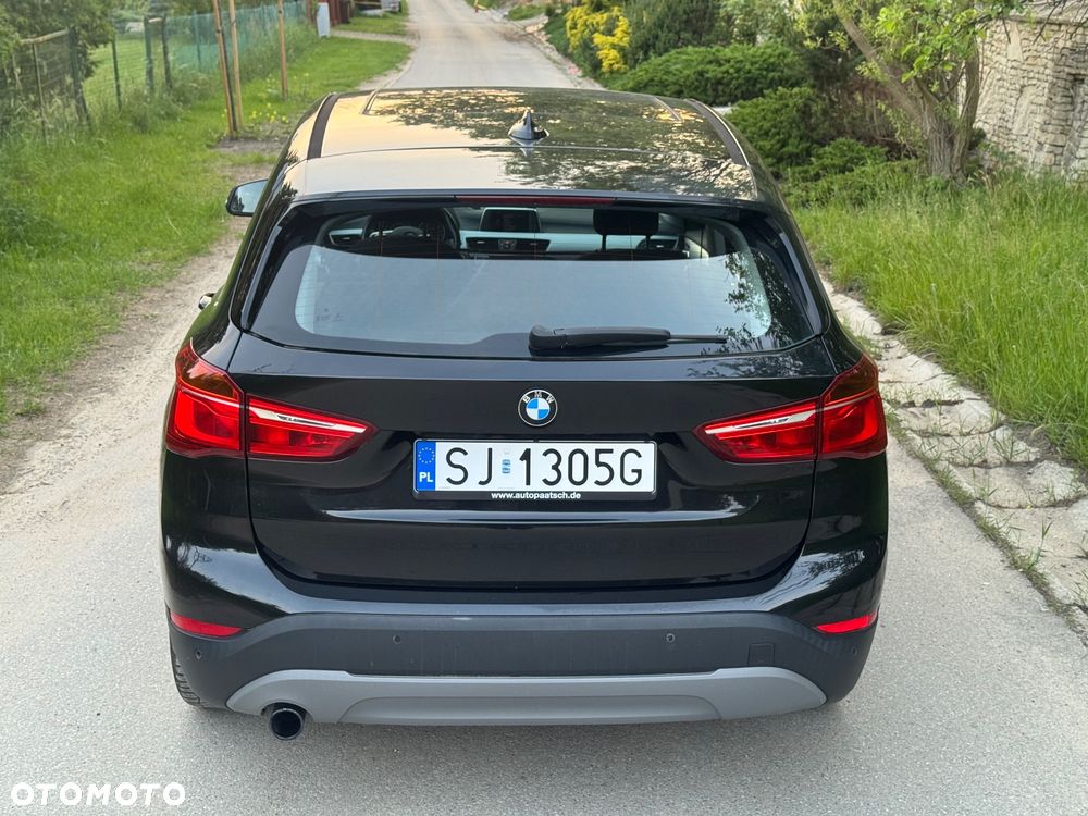 BMW X1 sDrive18i - 12