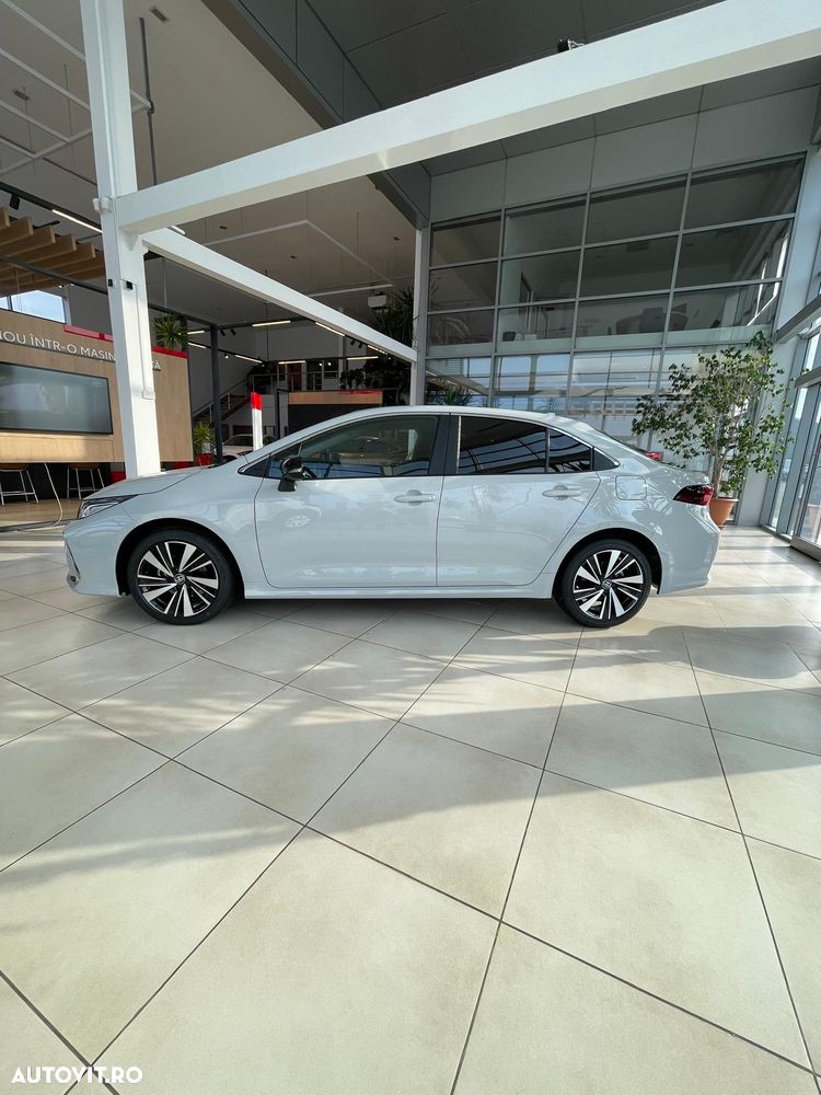 Toyota Corolla 1.8 HSD Dynamic - 3