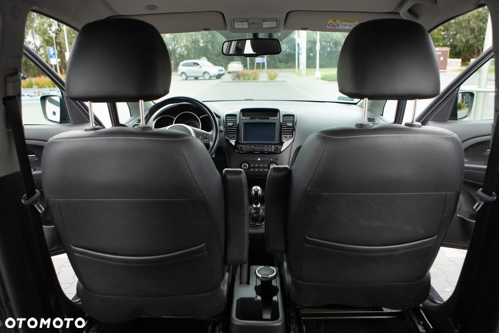 Kia Venga - 18