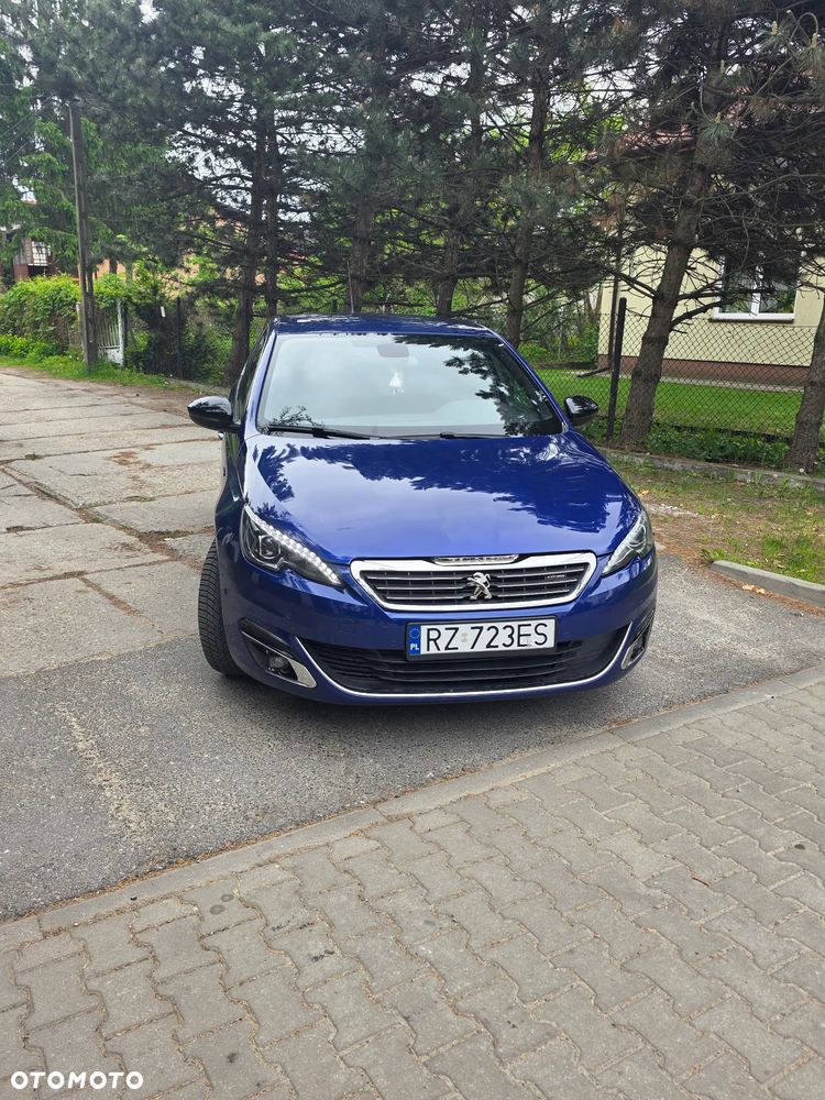 Peugeot 308 - 1
