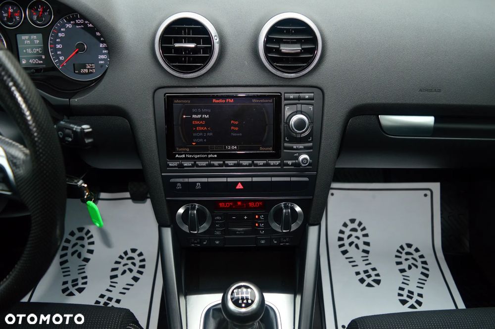 Audi A3 Sportback 2.0 TDI DPF quattro S line Sportpaket - 19