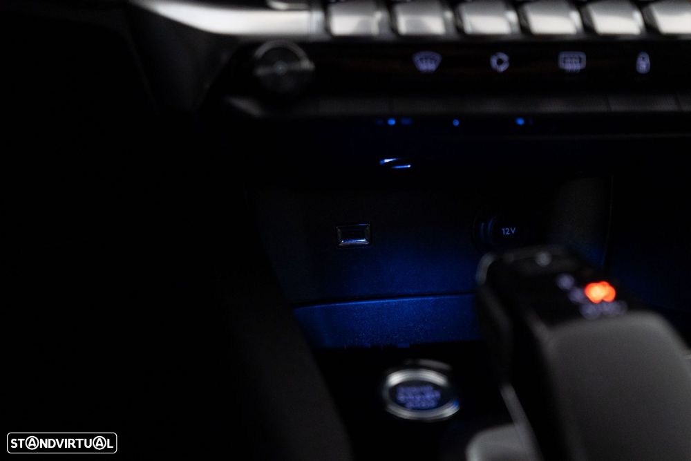 Peugeot 3008 1.6 Hybrid Allure Pack e-EAT8 - 27