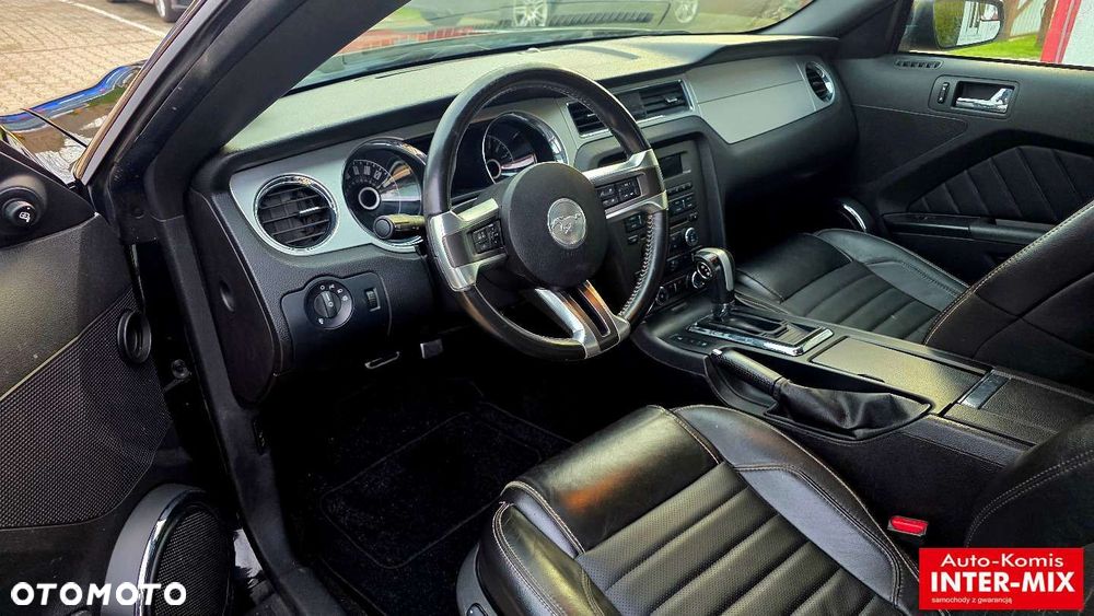 Ford Mustang - 32