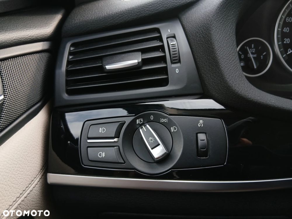 BMW X4 xDrive20d xLine - 10