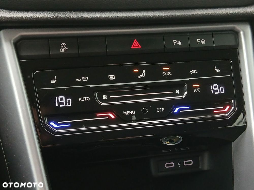 Volkswagen T-Roc 1.5 TSI Life Plus DSG - 20