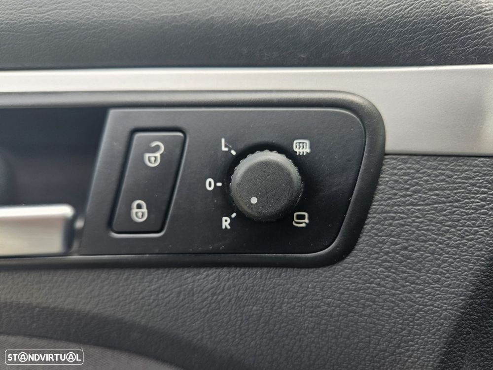 VW Touran 1.6 TDI Blue.Trendline 7L - 44