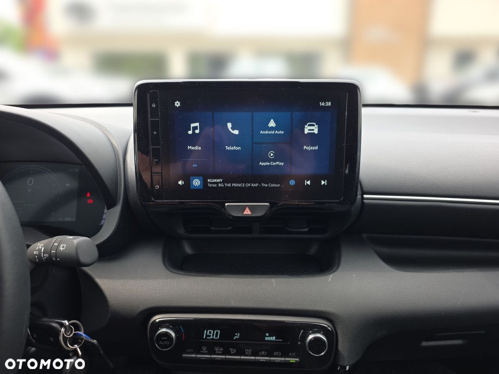 Toyota Yaris - 18