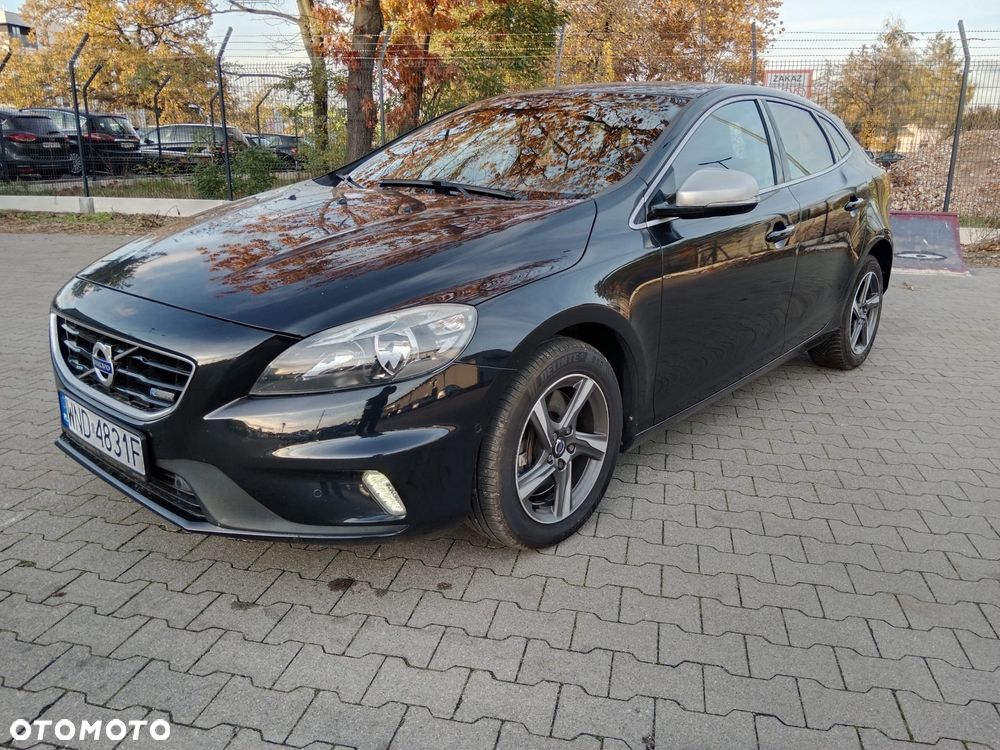 Volvo V40 D4 Drive-E R-Design Summum - 1