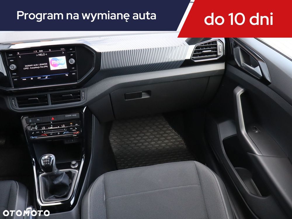 Volkswagen T-Cross - 10