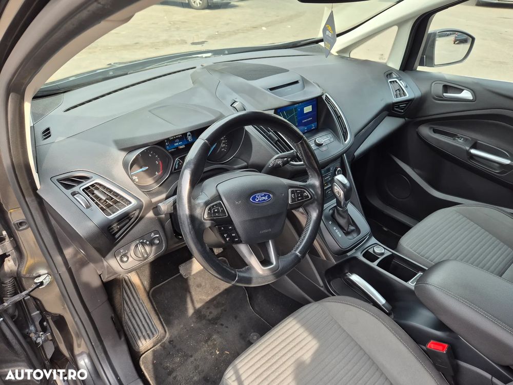 Ford Grand C-Max - 11