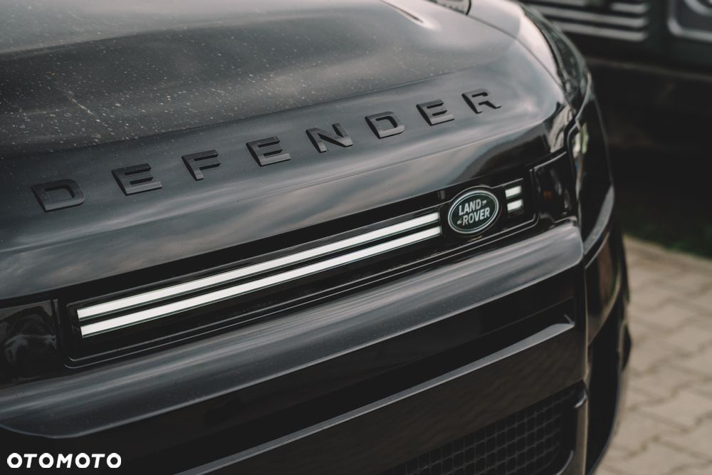 Land Rover Defender 3.0 D300 mHEV SE - 2