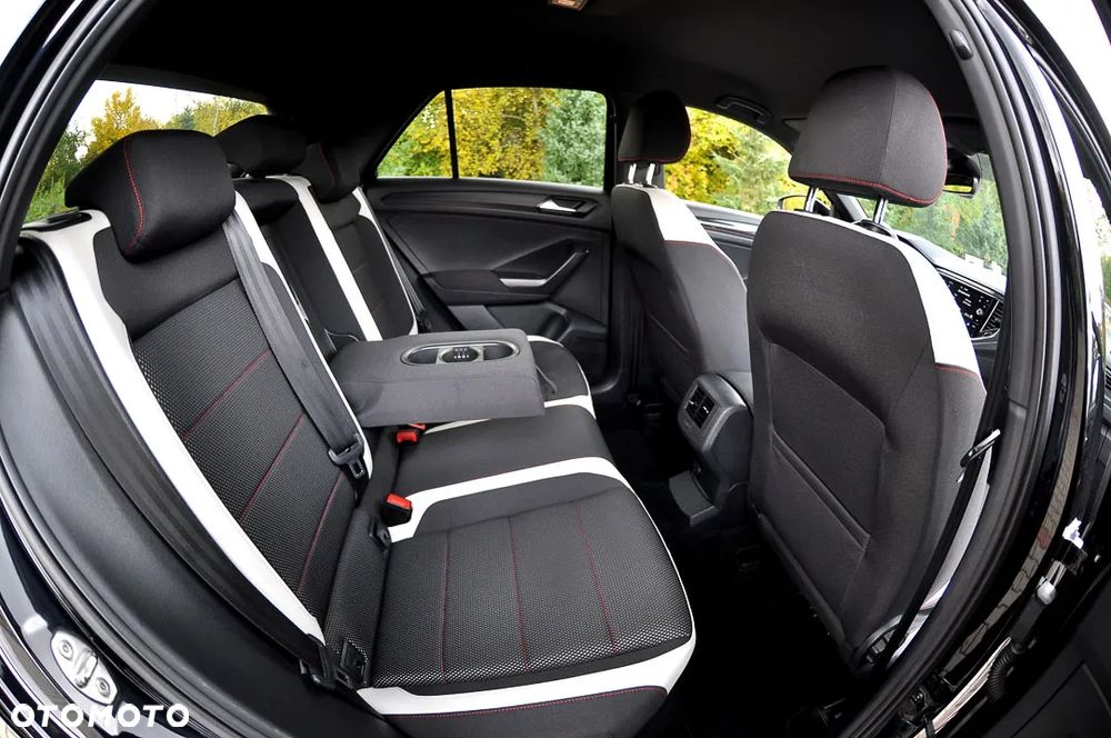Volkswagen T-Roc 1.5 TSI R-Line Plus - 26