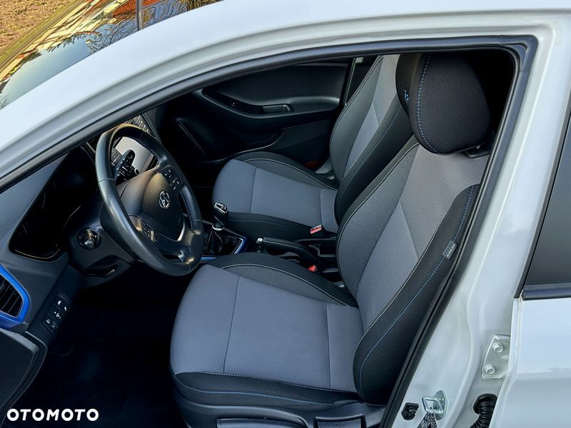 Hyundai i20 - 10