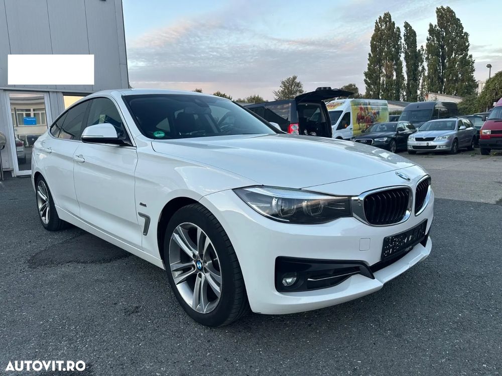 BMW Seria 3 320d Aut. Sport Line - 2