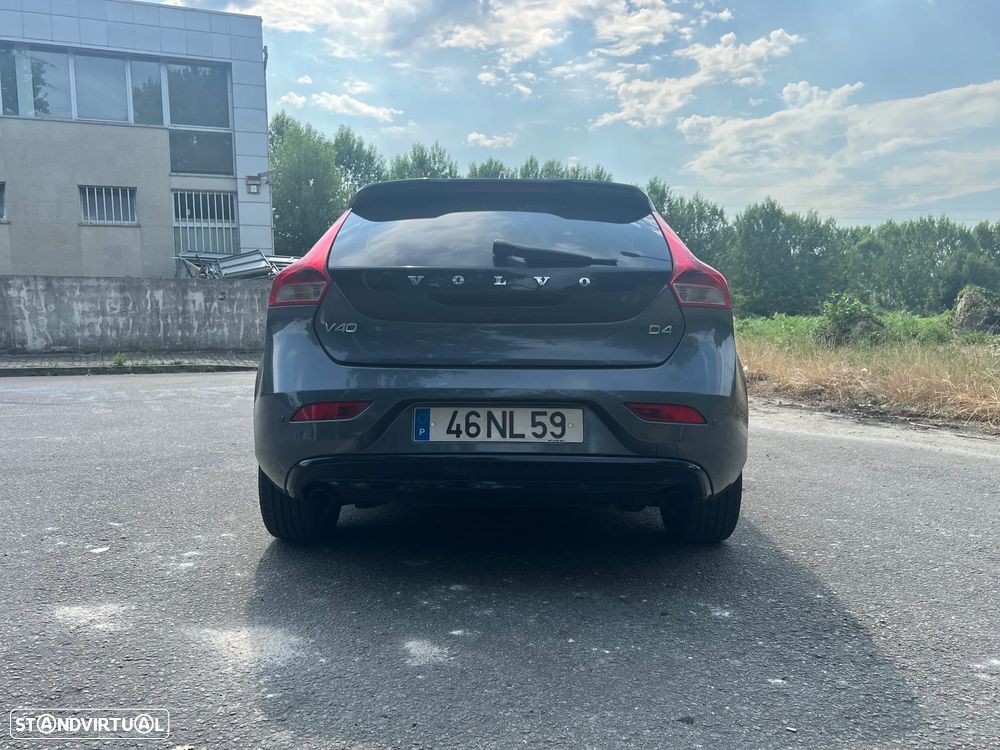 Volvo V40 2.0 D4 Summum - 4