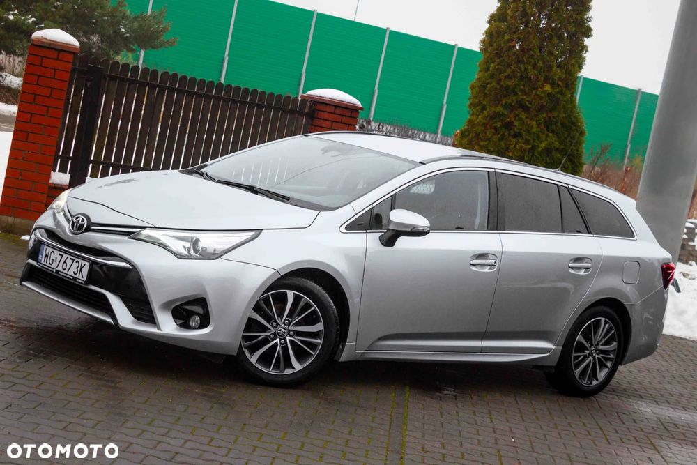 Toyota Avensis Touring Sports 1.6 D-4D Business Edition - 1