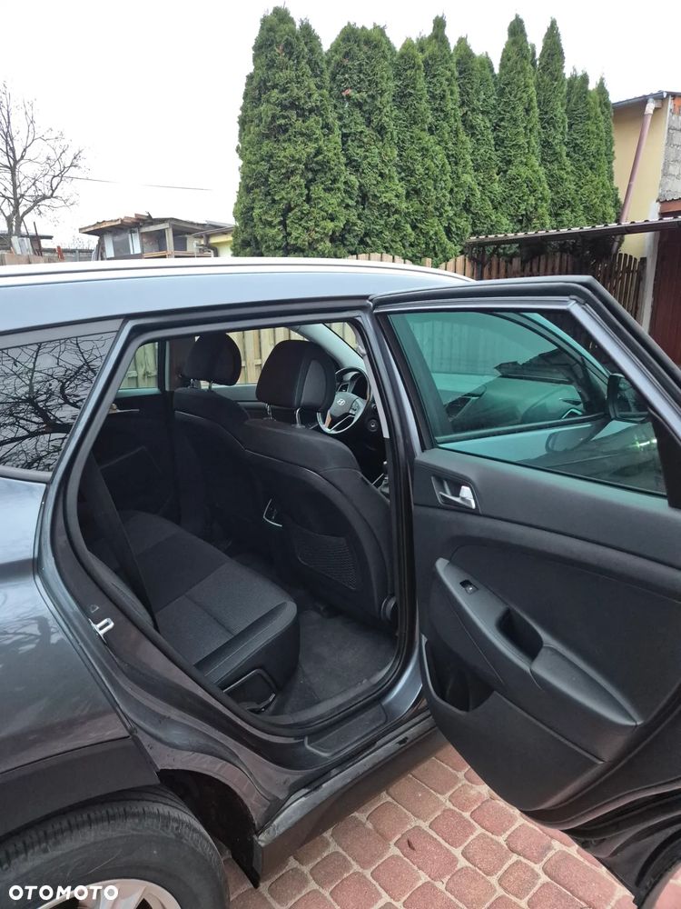 Hyundai Tucson 1.7 CRDI BlueDrive Comfort 2WD - 15