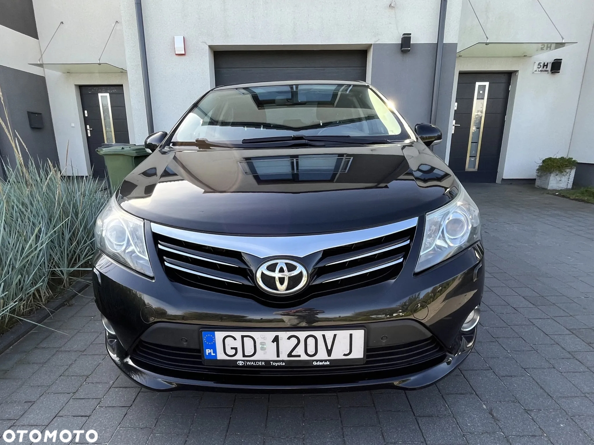Toyota Avensis 2.0 D-4D Premium - 4