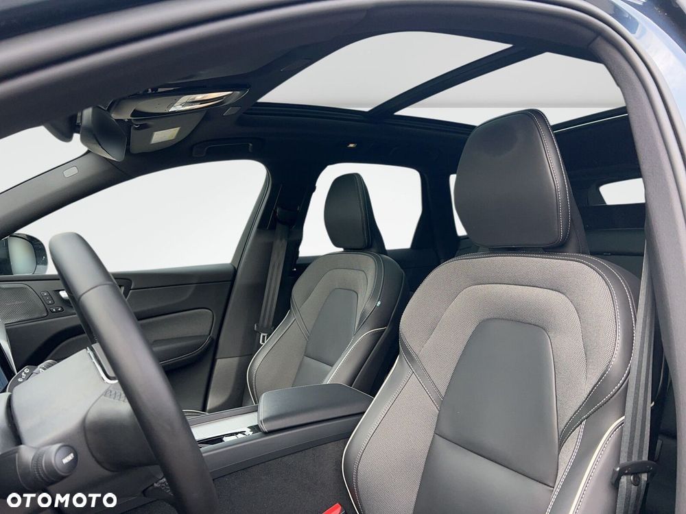 Volvo XC 60 B5 D AWD Ultimate Dark - 12