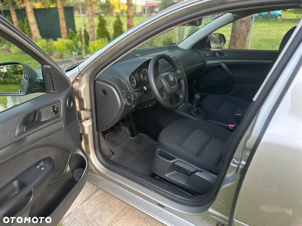 Skoda Octavia 1.6 Classic - 7