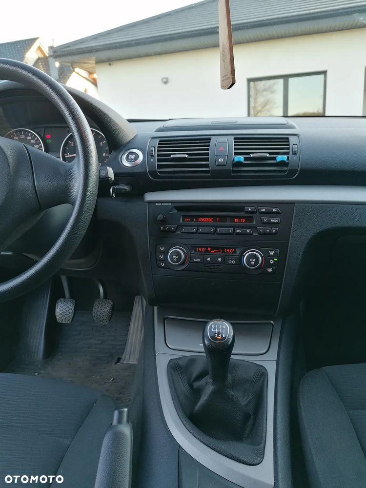 BMW Seria 1 - 13