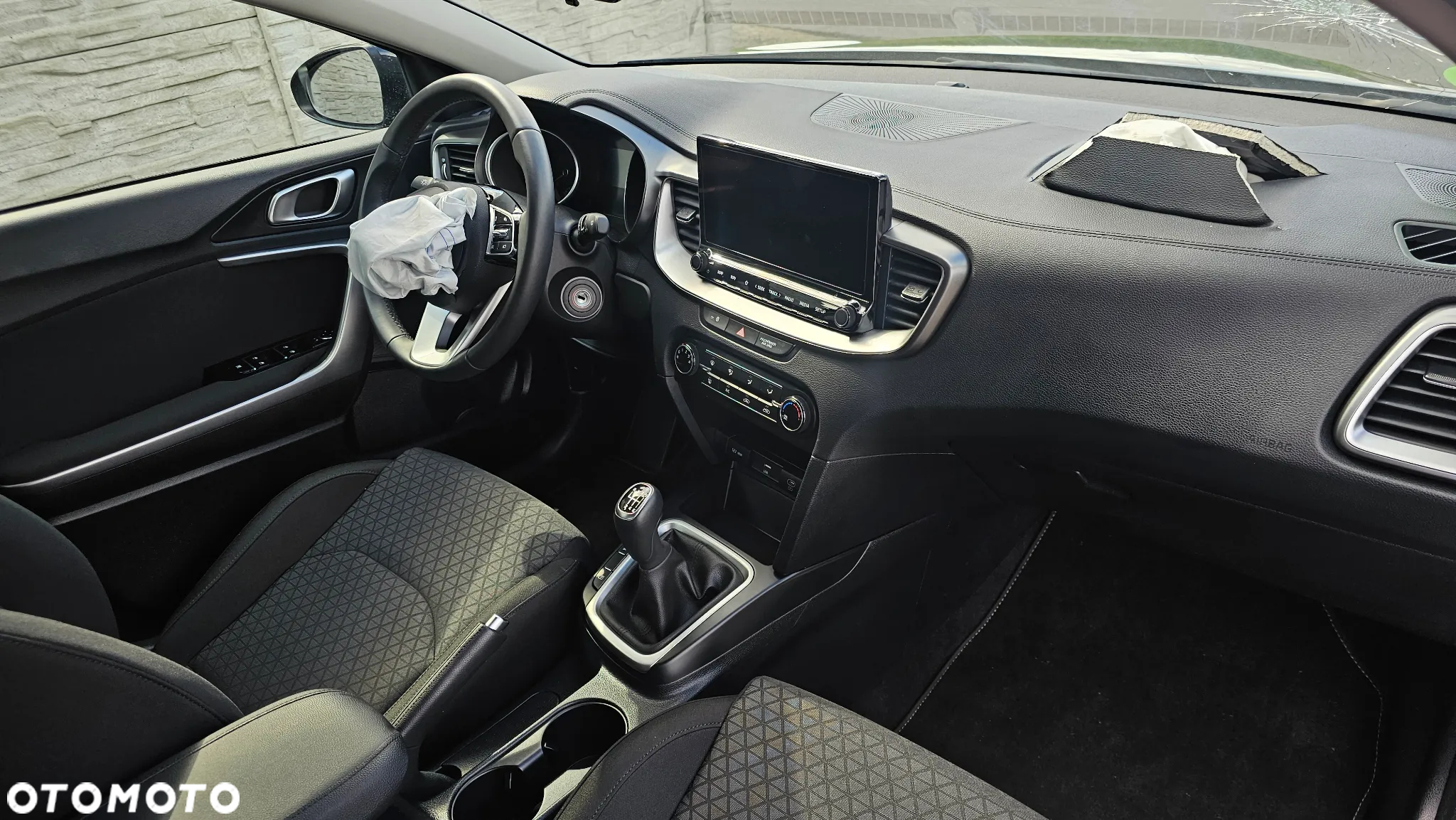 Kia Ceed 1.0 T-GDI 120 OPF Edition 7 - 10