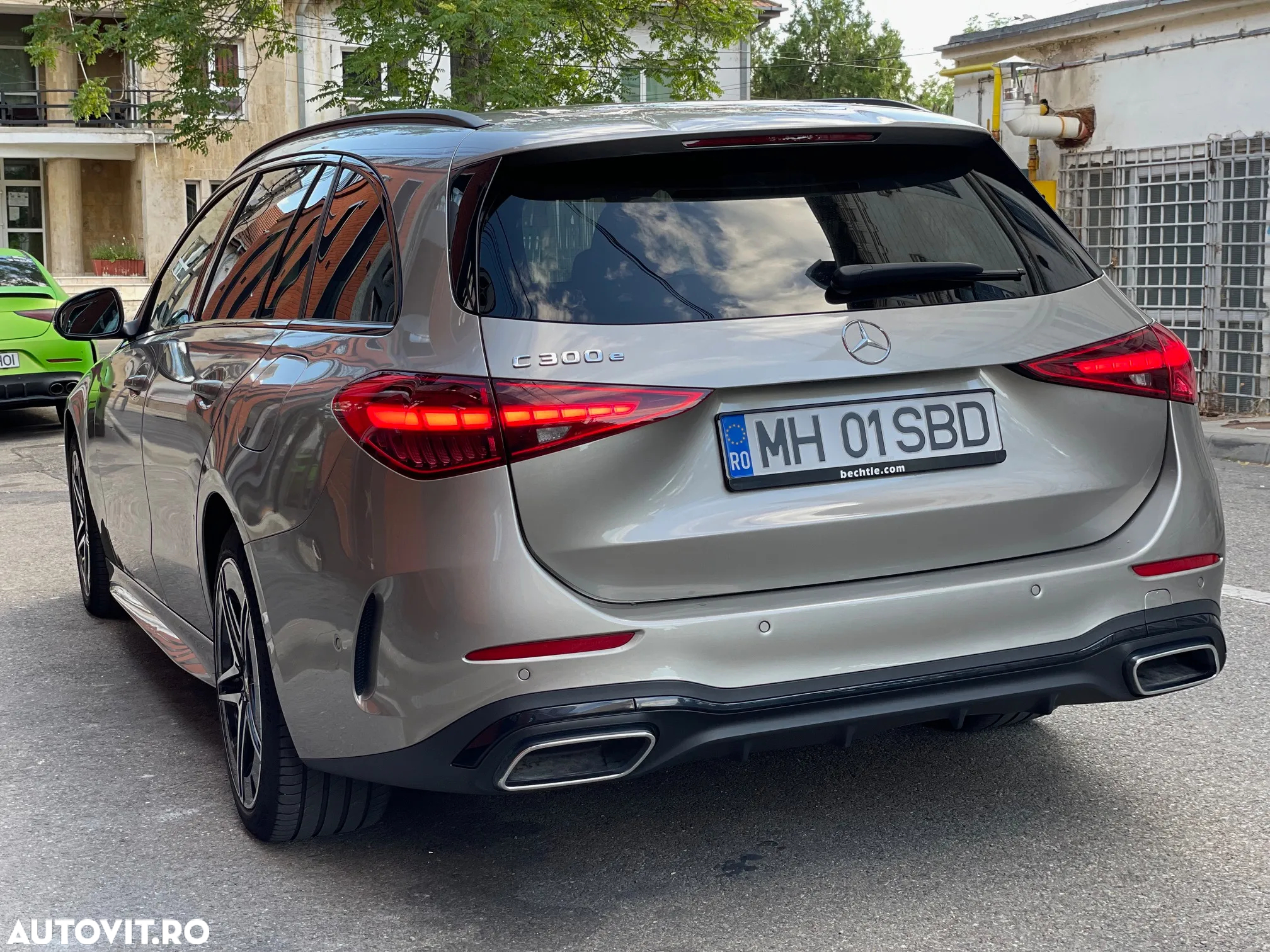 Mercedes-Benz C 300 e 9G-TRONIC AMG Line - 9