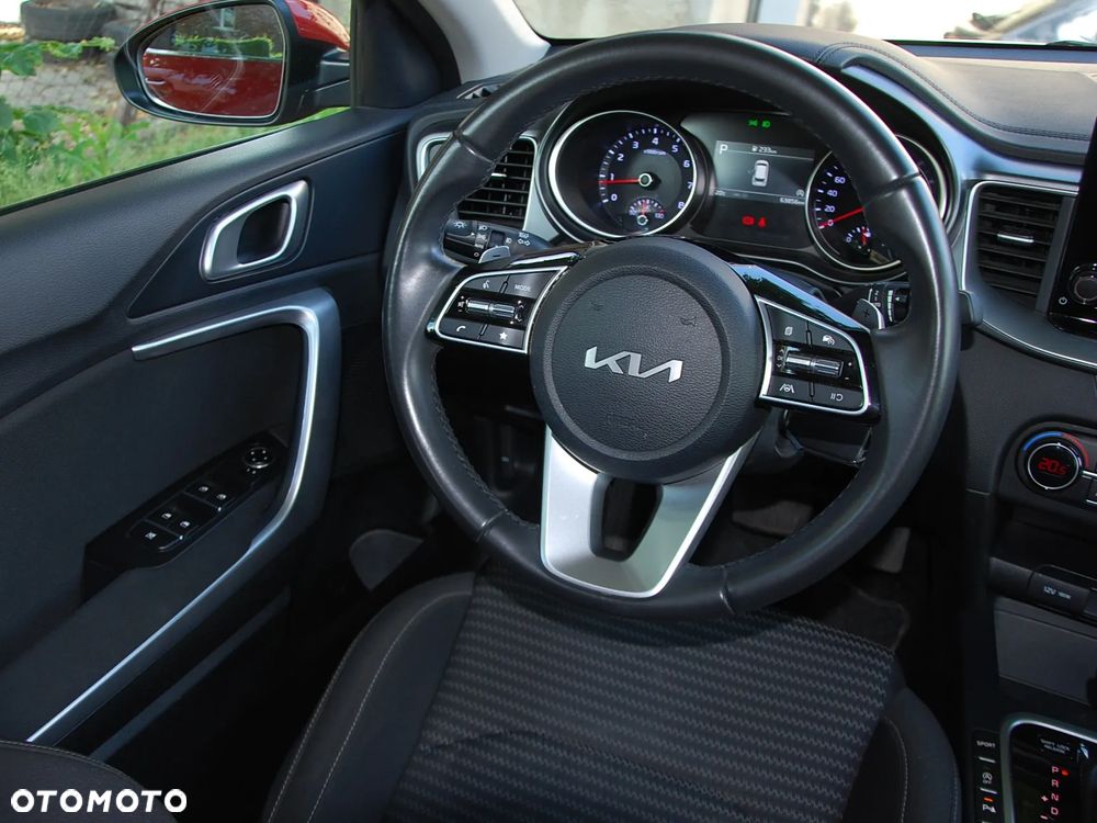 Kia Ceed - 28