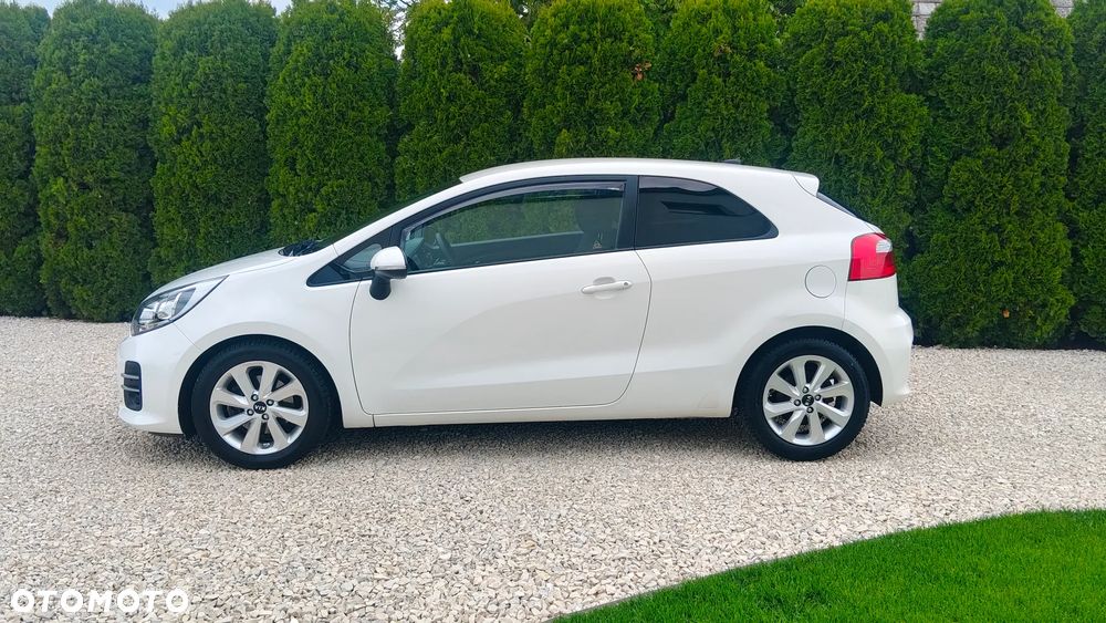 Kia Rio 1.4 Dream Team Edition - 23
