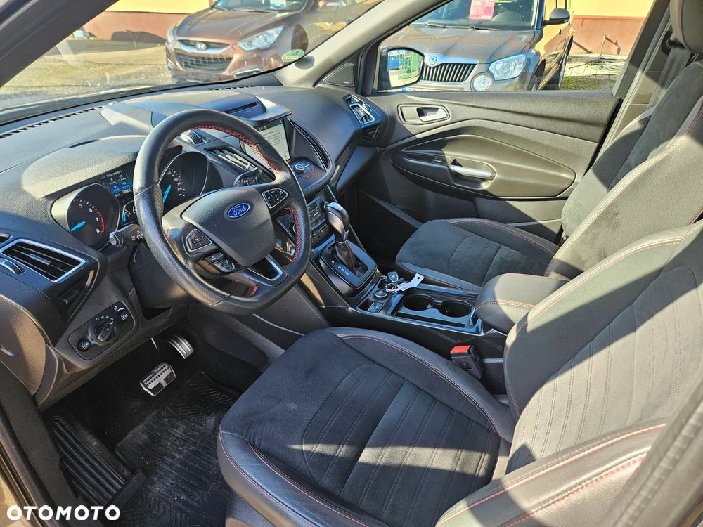 Ford Kuga 1.5 EcoBoost 2x4 ST-Line - 5