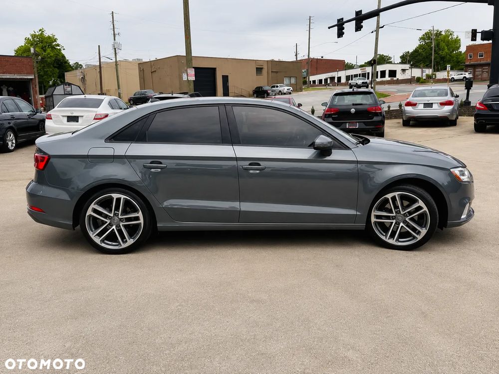 Audi A3 Limousine 40 TFSI Quattro S tronic - 4