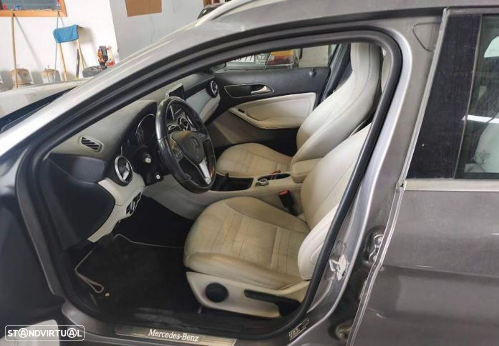 Mercedes-Benz GLA 200 - 3