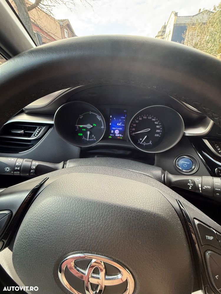 Toyota C-HR Lounge - 9