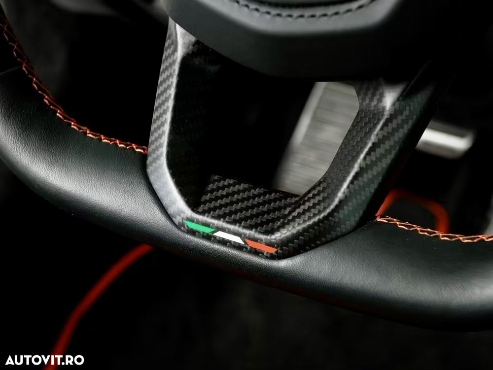Lamborghini Revuelto - 16