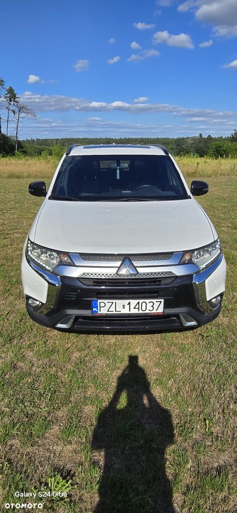 Mitsubishi Outlander - 1