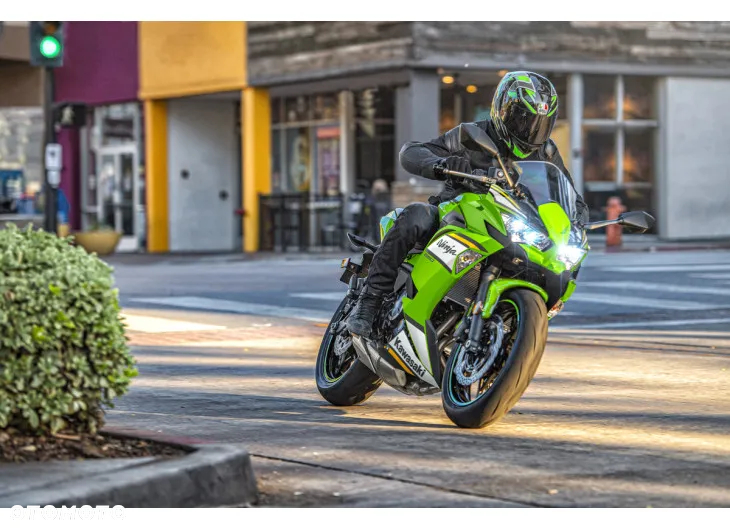 Kawasaki Ninja - 11