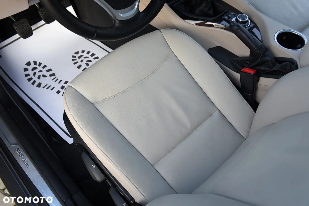 BMW X1 sDrive16d xLine - 30