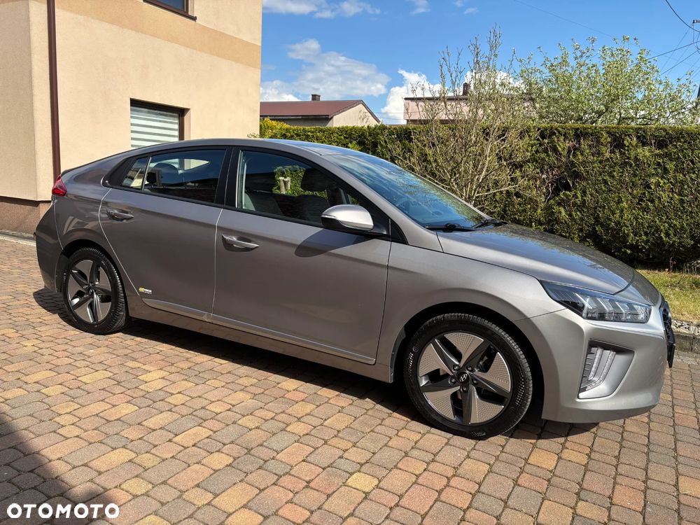 Hyundai IONIQ - 5