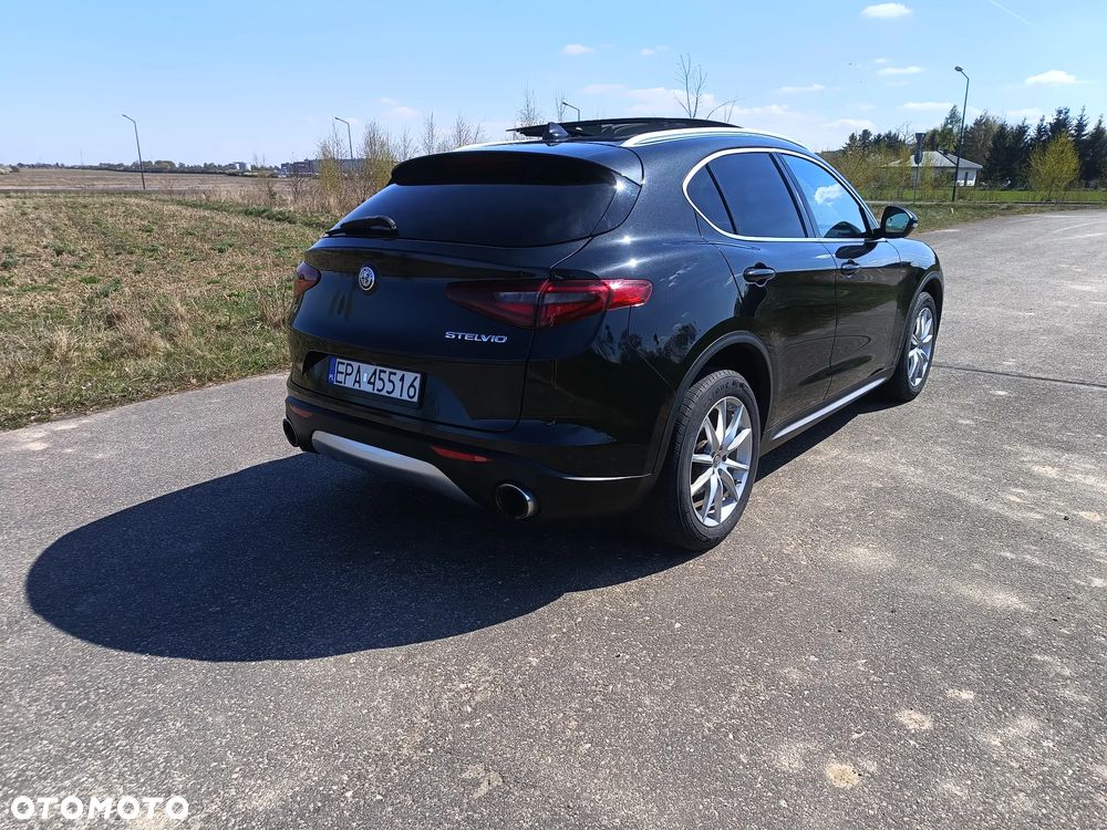 Alfa Romeo Stelvio 2.0 Turbo 16V AT8-Q4 Tributo Italiano - 5