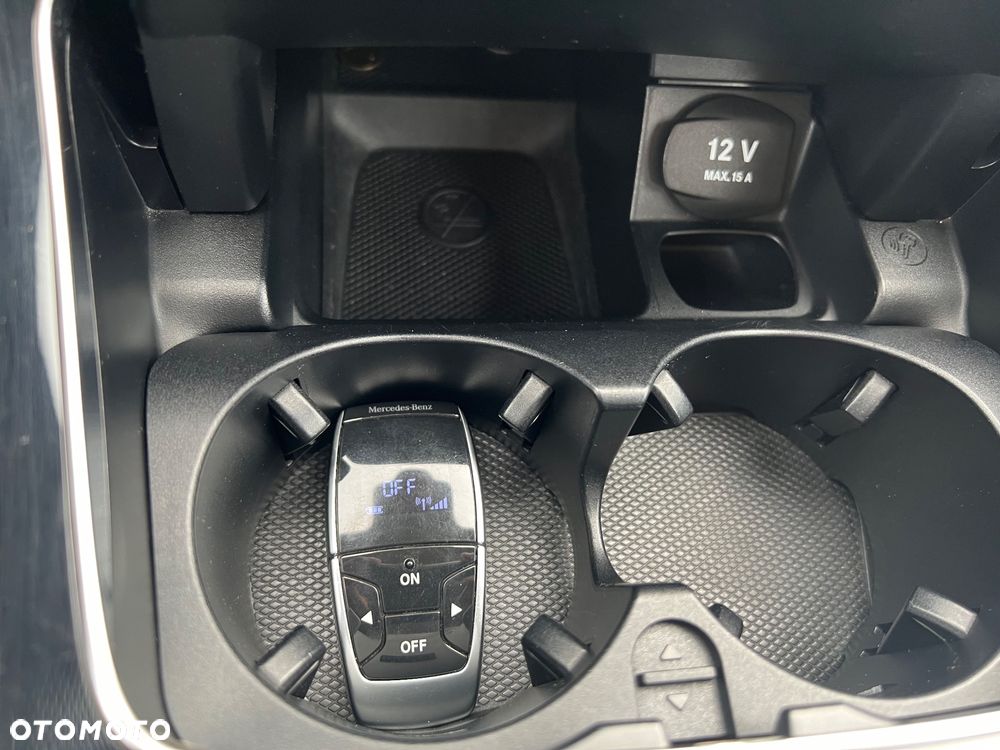 Mercedes-Benz Klasa E 220 d 9G-TRONIC Exclusive - 19